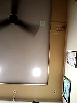 HoneyHush online show from 04/03/26, 05:16