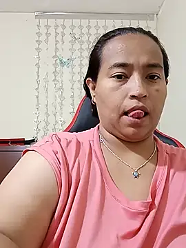 Snapshot of BustySexy_Nataly chatting on 05/14/26, 05:36 BustySexy Nataly online show from 05/14/26, 05:36