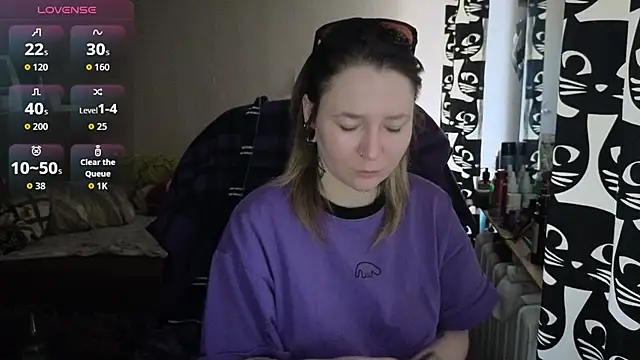 Snapshot of Ozalin_ chatting on 02/04/26, 09:37 Ozalin online show from 02/04/26, 09:37