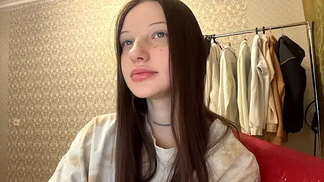 Snapshot of LumPetal chatting on 02/10/26, 04:16 LumPetal online show from 02/10/26, 04:16