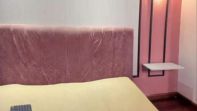 Snapshot of HannaWen_ chatting on 02/04/26, 12:00 HannaWen online show from 02/04/26, 12:00