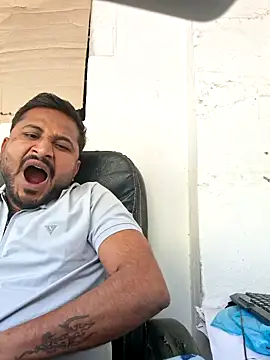 Snapshot of hot---boy1 chatting on 02/01/26, 05:06 hot---boy1 online show from 02/01/26, 05:06