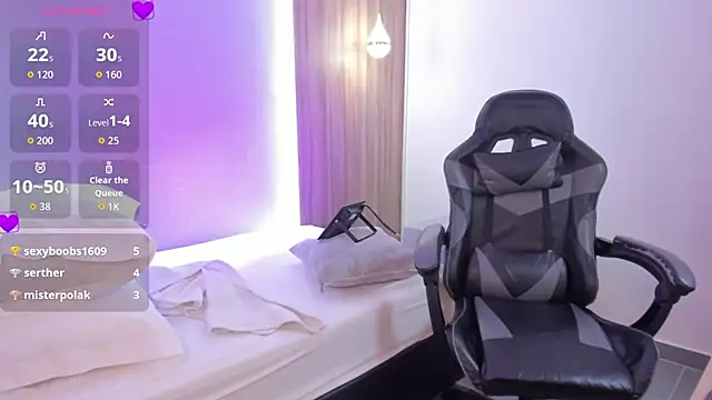sophia solerr online show from 04/29/26, 02:32