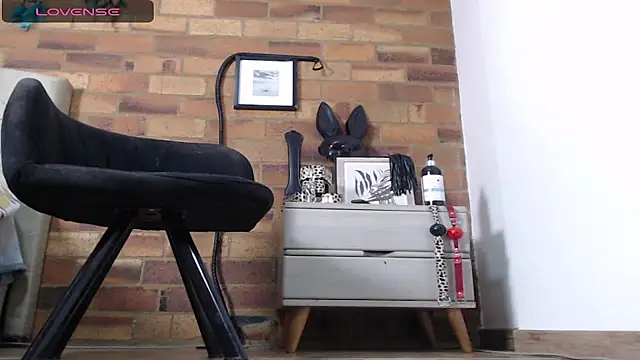 Snapshot of Girl_Bondage chatting on 03/09/26, 12:53 Girl Bondage online show from 03/09/26, 12:53