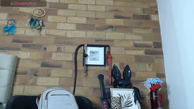 Snapshot of Girl_Bondage chatting on 03/18/26, 01:47 Girl Bondage online show from 03/18/26, 01:47