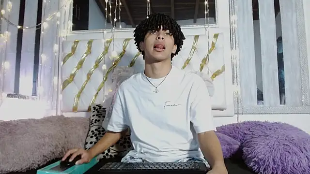 Snapshot of ian_smith_ chatting on 02/13/26, 11:50 ian smith online show from 02/13/26, 11:50