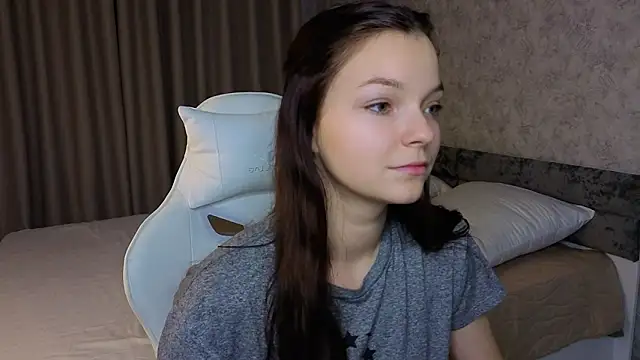 Snapshot of ElizaPizza chatting on 05/11/26, 07:33 ElizaPizza online show from 05/11/26, 07:33