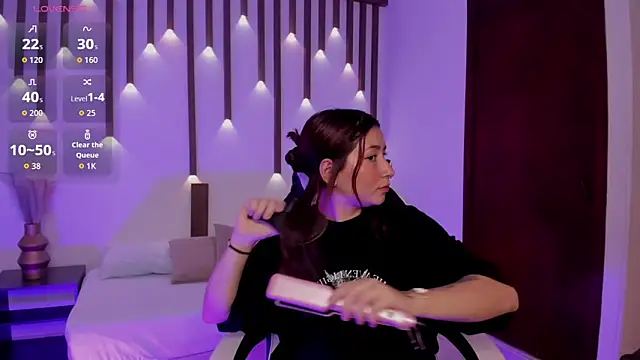 charlottee27  online show from 04/11/26, 02:16