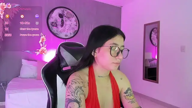 charlottee27  online show from 06/26/26, 01:54