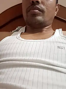 Mumbai handsom92 online show from 03/06/26, 04:03