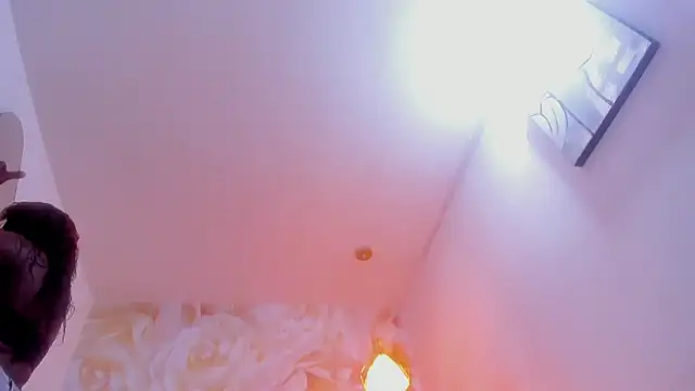 Snapshot of nylaroyale_cr chatting on 02/08/26, 07:39 nylaroyale cr online show from 02/08/26, 07:39