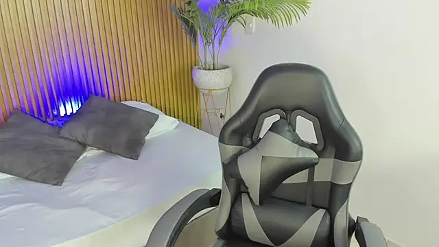 Snapshot of milaack_ chatting on 02/16/26, 07:32 milaack online show from 02/16/26, 07:32