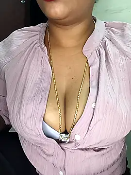 Snapshot of Chinnima143 chatting on 02/17/26, 04:24 Chinnima143 online show from 02/17/26, 04:24