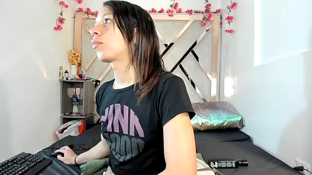 Snapshot of Geminis___ chatting on 03/01/26, 03:52 Geminis online show from 03/01/26, 03:52