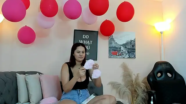 Snapshot of victoriazans chatting on 02/13/26, 03:35 victoriazans online show from 02/13/26, 03:35