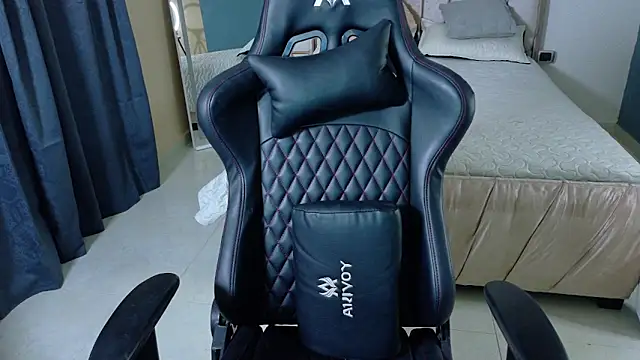 Alishaa sweet online show from 04/16/26, 01:45