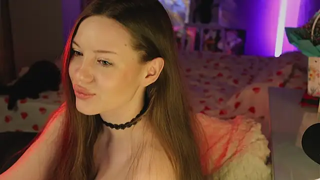 Alisia here online show from 04/17/26, 07:50