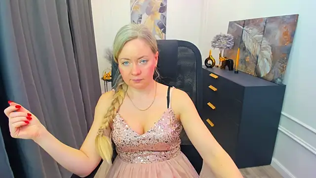 CharlotteKerti online show from 04/09/26, 11:59