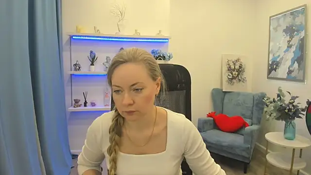 CharlotteKerti online show from 04/14/26, 11:27