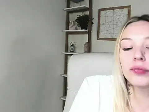 VelvetAngela online show from 02/23/26, 01:41