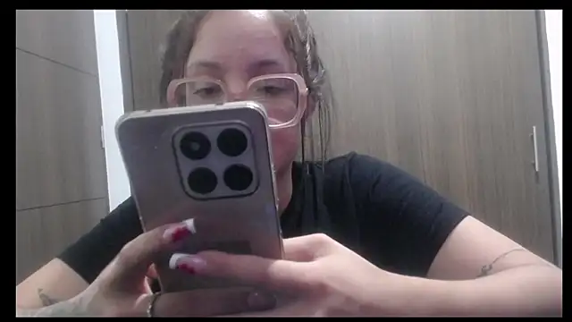 Snapshot of sheryl_25 chatting on 03/02/26, 04:25 sheryl 25 online show from 03/02/26, 04:25