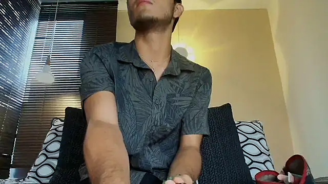 Snapshot of Damon_Salvarote_S chatting on 02/19/26, 07:43 Damon Salvarote S online show from 02/19/26, 07:43