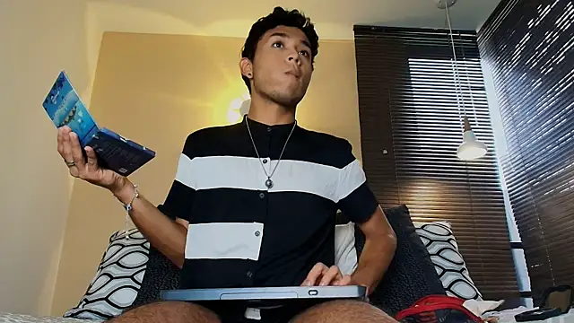 Snapshot of Damon_Salvarote_S chatting on 02/26/26, 07:46 Damon Salvarote S online show from 02/26/26, 07:46