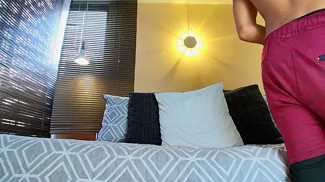 Snapshot of Damon_Salvarote_S chatting on 02/28/26, 07:48 Damon Salvarote S online show from 02/28/26, 07:48