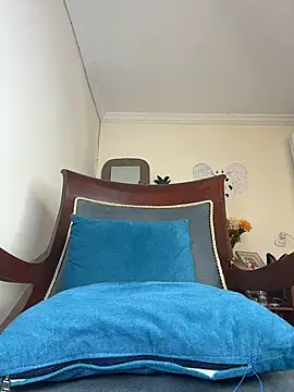 LilaRvsh online show from 04/16/26, 05:03