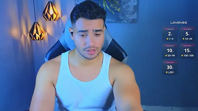 AndresRodriguez1 online show from 04/10/26, 11:31