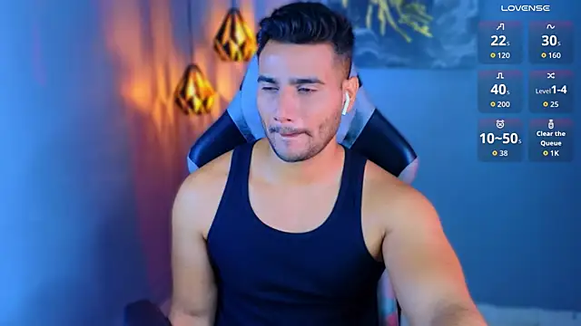 AndresRodriguez1 online show from 05/06/26, 11:26