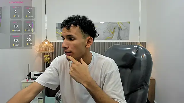 JDWhite18 online show from 05/14/26, 04:08