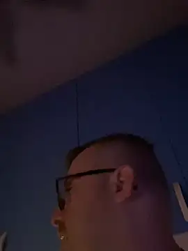 io1Elian online show from 04/10/26, 08:24