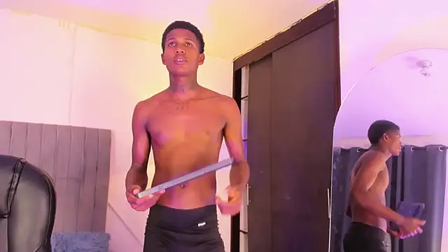 Snapshot of im_oleiderr chatting on 02/08/26, 04:05 im oleiderr online show from 02/08/26, 04:05