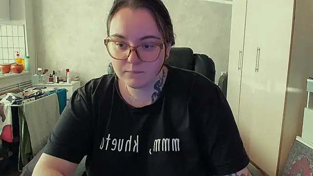 Snapshot of katya_idinax chatting on 02/07/26, 11:14 katya idinax online show from 02/07/26, 11:14