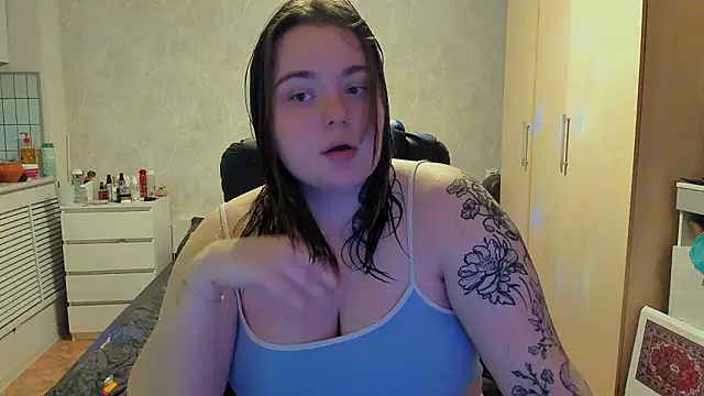 Snapshot of katya_idinax chatting on 02/08/26, 04:10 katya idinax online show from 02/08/26, 04:10