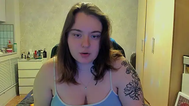 Snapshot of katya_idinax chatting on 02/12/26, 03:51 katya idinax online show from 02/12/26, 03:51