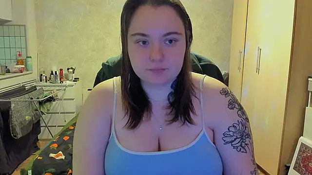 Snapshot of katya_idinax chatting on 02/13/26, 03:30 katya idinax online show from 02/13/26, 03:30