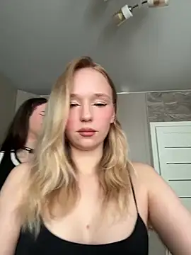 RollDollsi online show from 05/26/26, 04:30