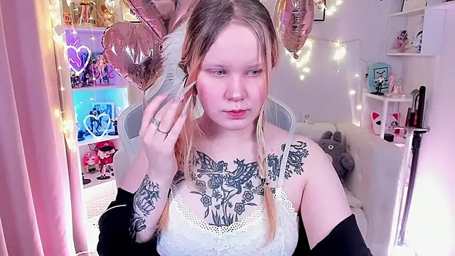 AnnieVibe online show from 02/14/26, 05:32