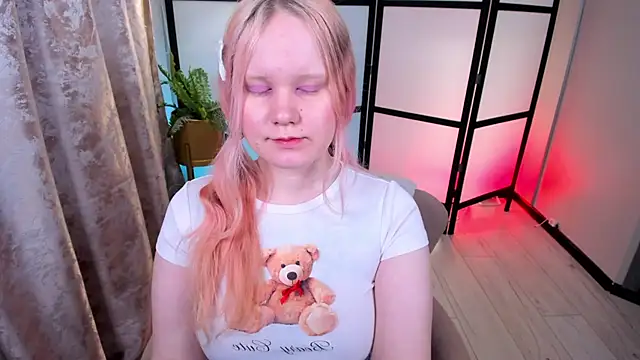 AnnieVibe online show from 04/18/26, 07:58