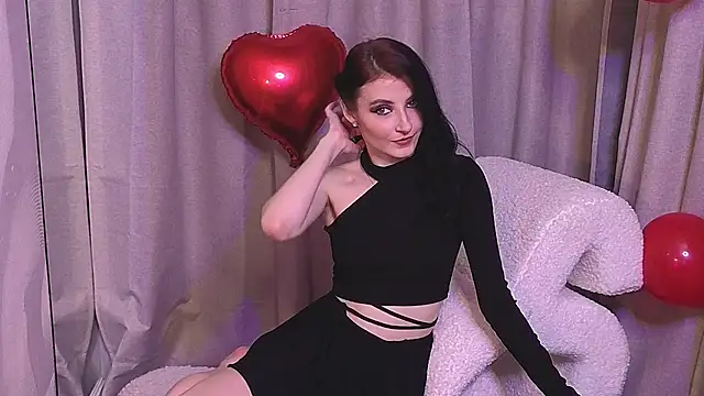 NicoleLuxe online show from 02/17/26, 04:46