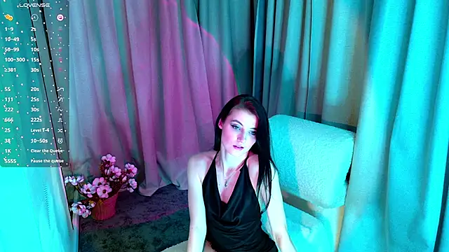 NicoleLuxe online show from 02/19/26, 04:58