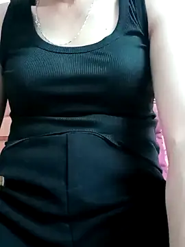 Snapshot of angel_A01 chatting on 02/14/26, 05:04 angel A01 online show from 02/14/26, 05:04