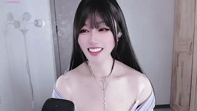 Snapshot of 77-rororo chatting on 02/22/26, 04:05 77-rororo online show from 02/22/26, 04:05