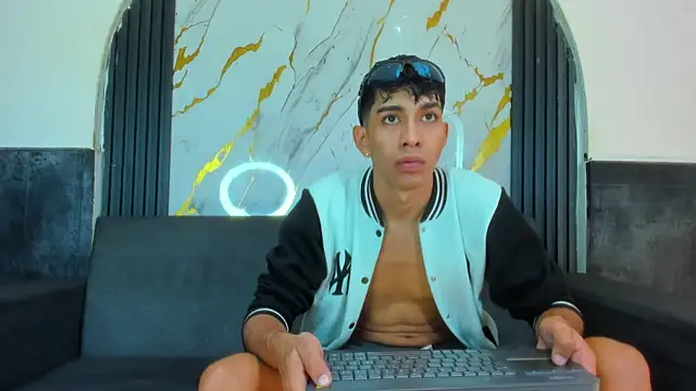 biig boy online show from 02/11/26, 08:25