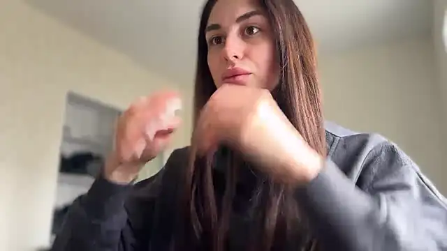 LiluMartiznir online show from 03/31/26, 10:48