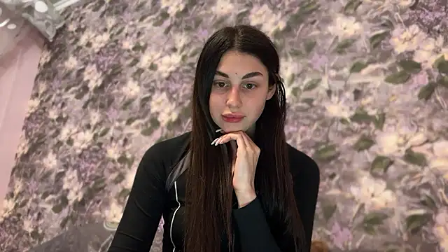 LiluMartiznir online show from 04/06/26, 06:53