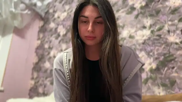 LiluMartiznir online show from 04/09/26, 06:13