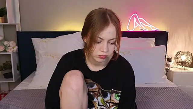 AliceYummy online show from 04/26/26, 05:21